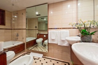 Motor yacht CALLISTA -   Guest Bathroom